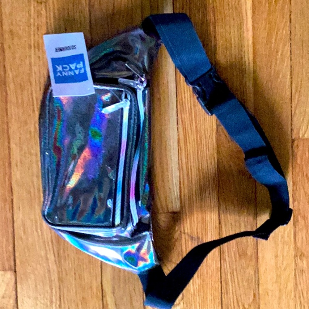 Metallic Sojourner belt buckle bag!